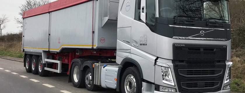 This year Volvo Trucks will again be attending Tip-ex/Tank-ex - the UK’s only national event for the tipper, tanker and bulk haulage industries - being held at the Harrogate Convention Centre in West Yorkshire from 30th May to 1st June 2019. In addition to showcasing its fully-integrated service for all sectors of the construction business, Volvo will be debuting its new factory-fitted Power Take Off (PTO) equipment on two FH Lite 6x2 tractor units.