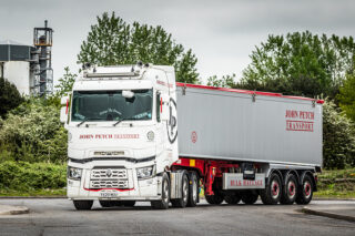 Bulk & Tipper Issue 18 John Petch Transport