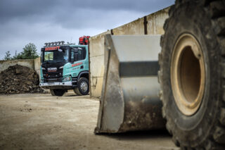Doherty Grab Hire Talk to Bulk & Tipper