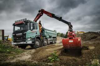 Bulk & Tipper Coverstory - Doherty Grab Hire