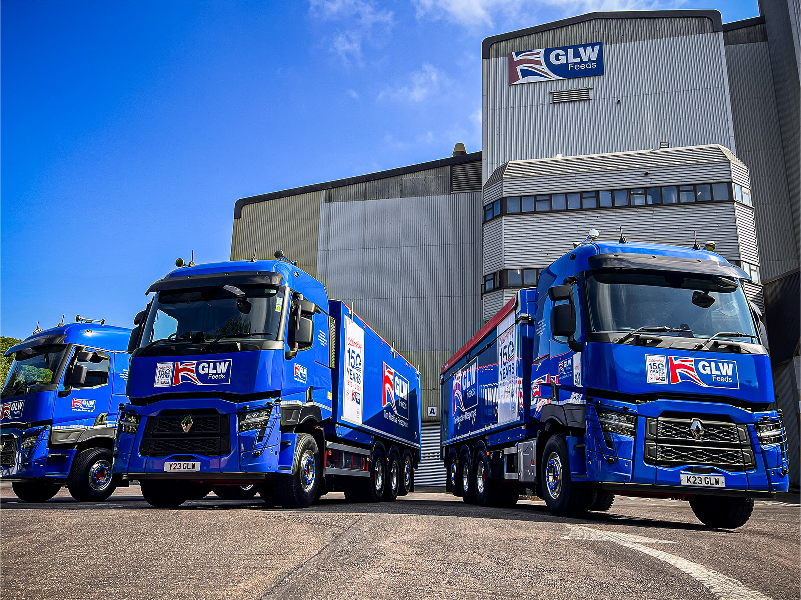 Three Renault C440s for GLW Feeds