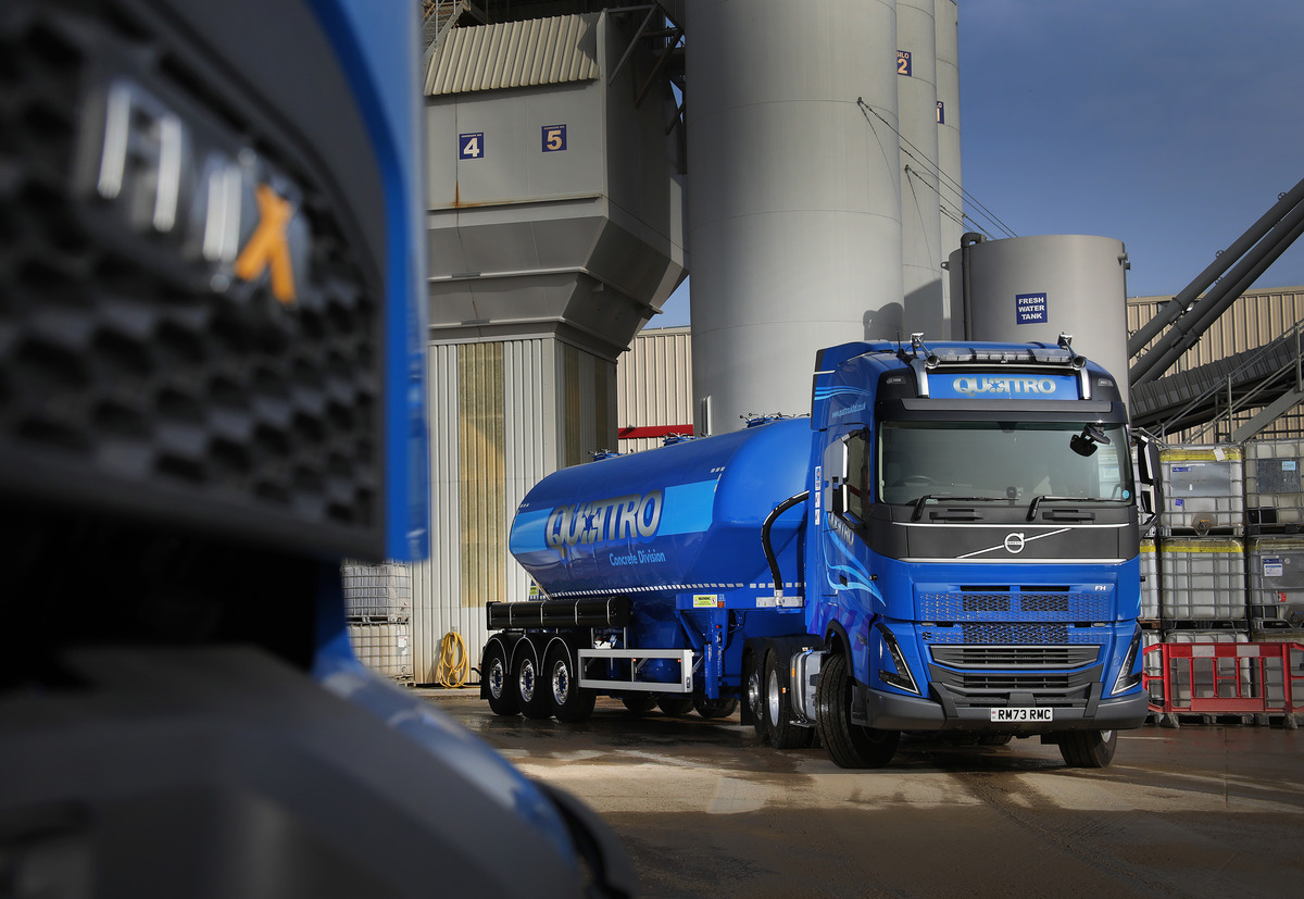 Three Volvo FH 540 6x2 tractor units and an FMX 430 8x4 rigid concrete mixer for Quattro