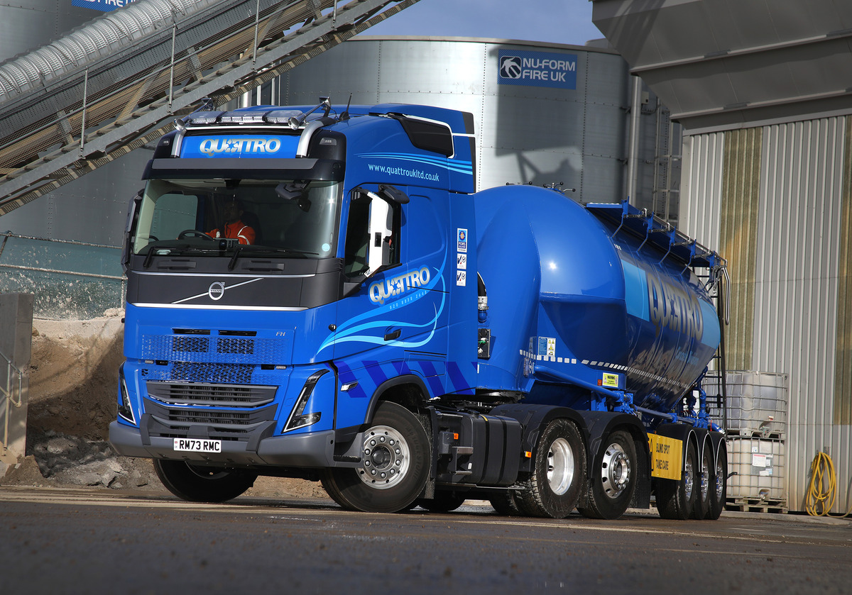 Quattro Welcomes its First New Volvo Trucks in 20 Years