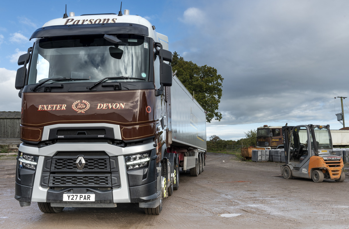 Parsons Nationwide Distribution Adds First Renault Trucks