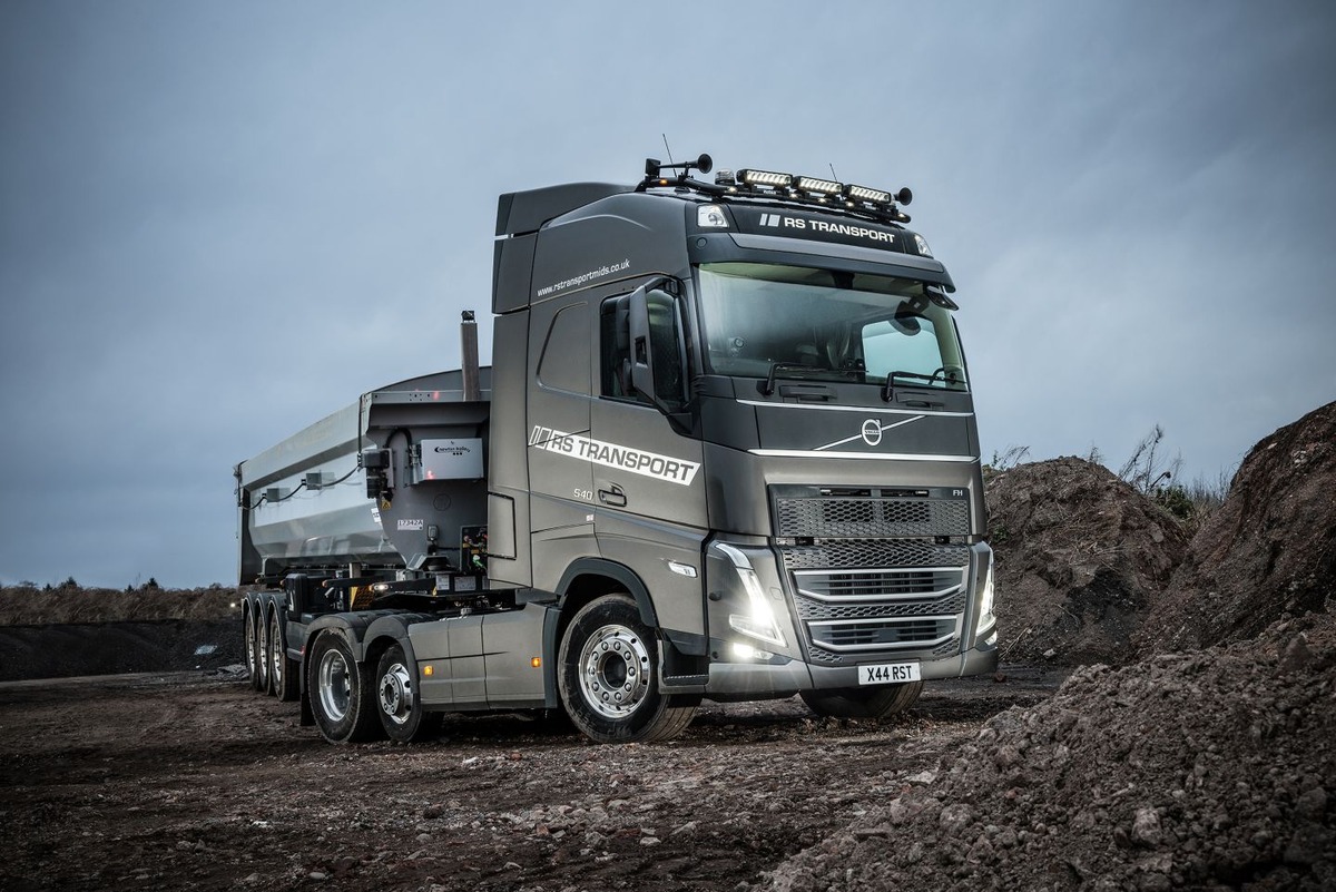 RS Transport Expands Fleet with Three New Volvos