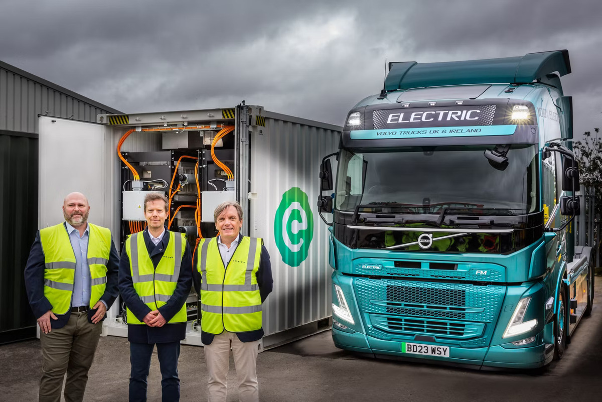 (From left to right) Patrick George, Head of Network Development, Volvo Trucks UK & Ireland; Nigel Dent, Head of Sales, Connected Energy, Christian Coolsaet, Managing Director of Volvo Trucks UK & Ireland.