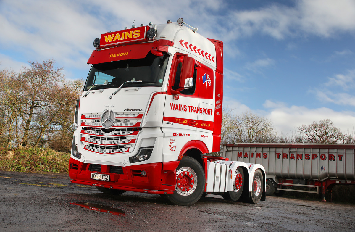 Wains Gains Economy Advantage with Mercedes-Benz Actros L