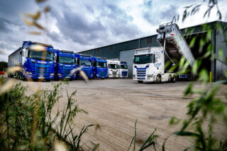 GK Friend, Bulk & Tipper Issue 25